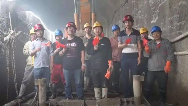 请写一个你经历过的与“善”相关的小故事游戏画面